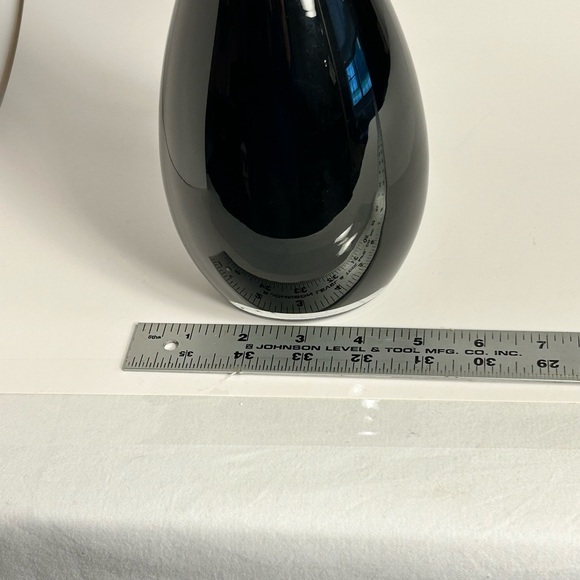 Mikasa Brentwood black glass vase - Picture 9 of 9